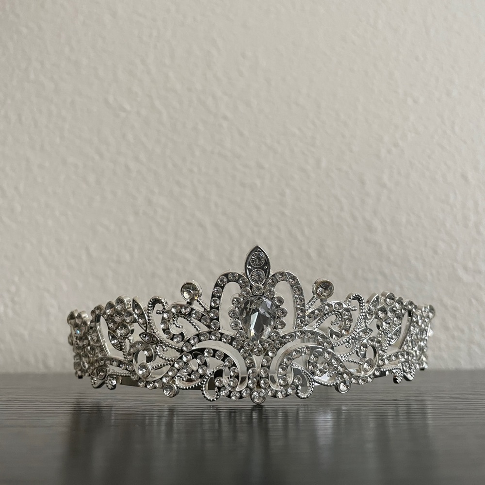 Silver Tiara with Rhinestones - Picture 5 of 5